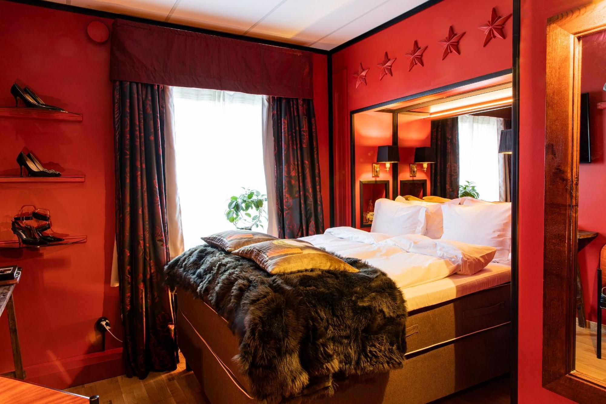 Bomans Hotell I トローサ エクステリア 写真
