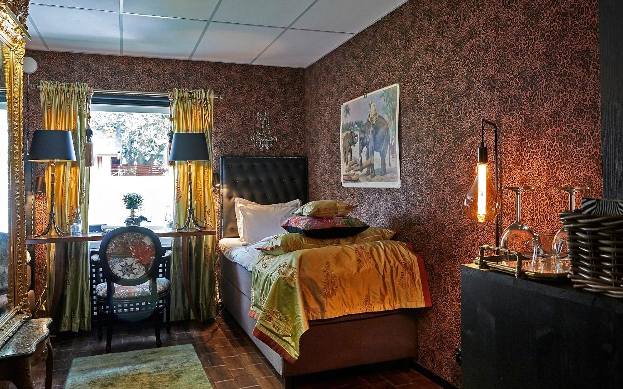 Bomans Hotell I トローサ エクステリア 写真